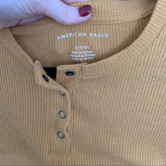 American Eagle Cropped Tee - Picture 3 of 5